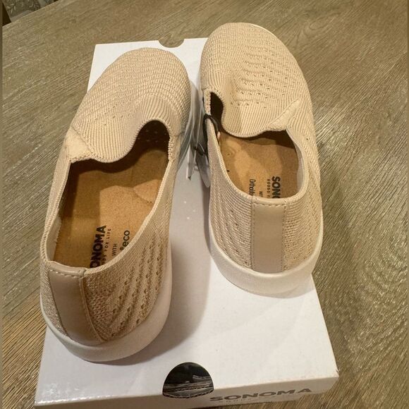 NWT. Ortholite comfort / soma slip ons - Picture 7 of 9